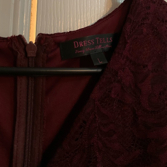 Red lace dress. - Picture 3 of 4